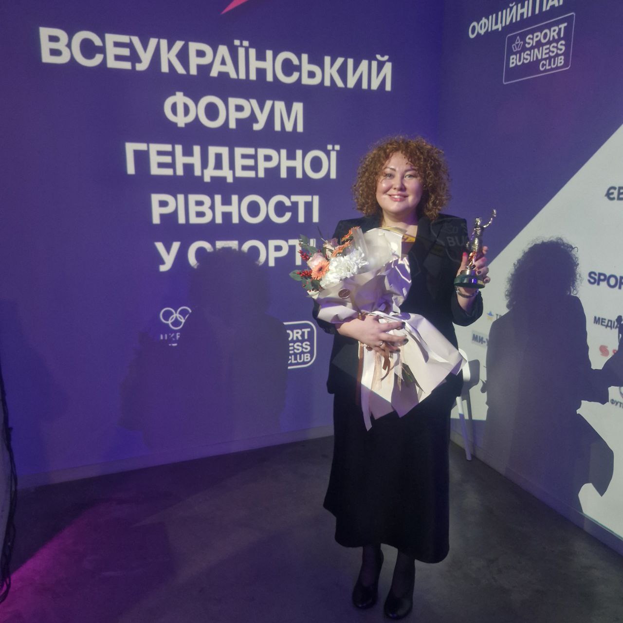 Харків’янка Аюна Морозова, голова правління федерації плавання в Харківській області, визнана переможницею у номінації “Сила підтримки” на II Всеукраїнському форумі гендерної рівності “Жінки у спорті” НОК України!