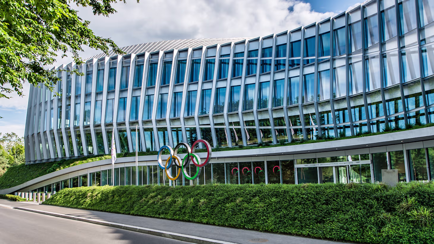 Олімпійський саміт підтверджує фундаментальні права спортсменів на доступ до спорту без політичного втручання